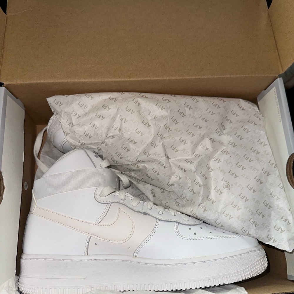 Nike Air Force 1 High LE - White